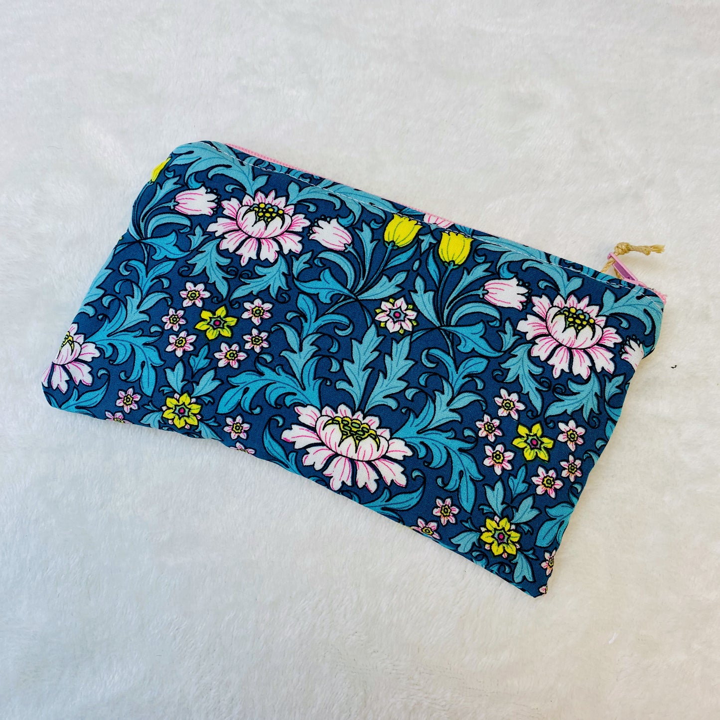Pretty Floral Zip Pouch
