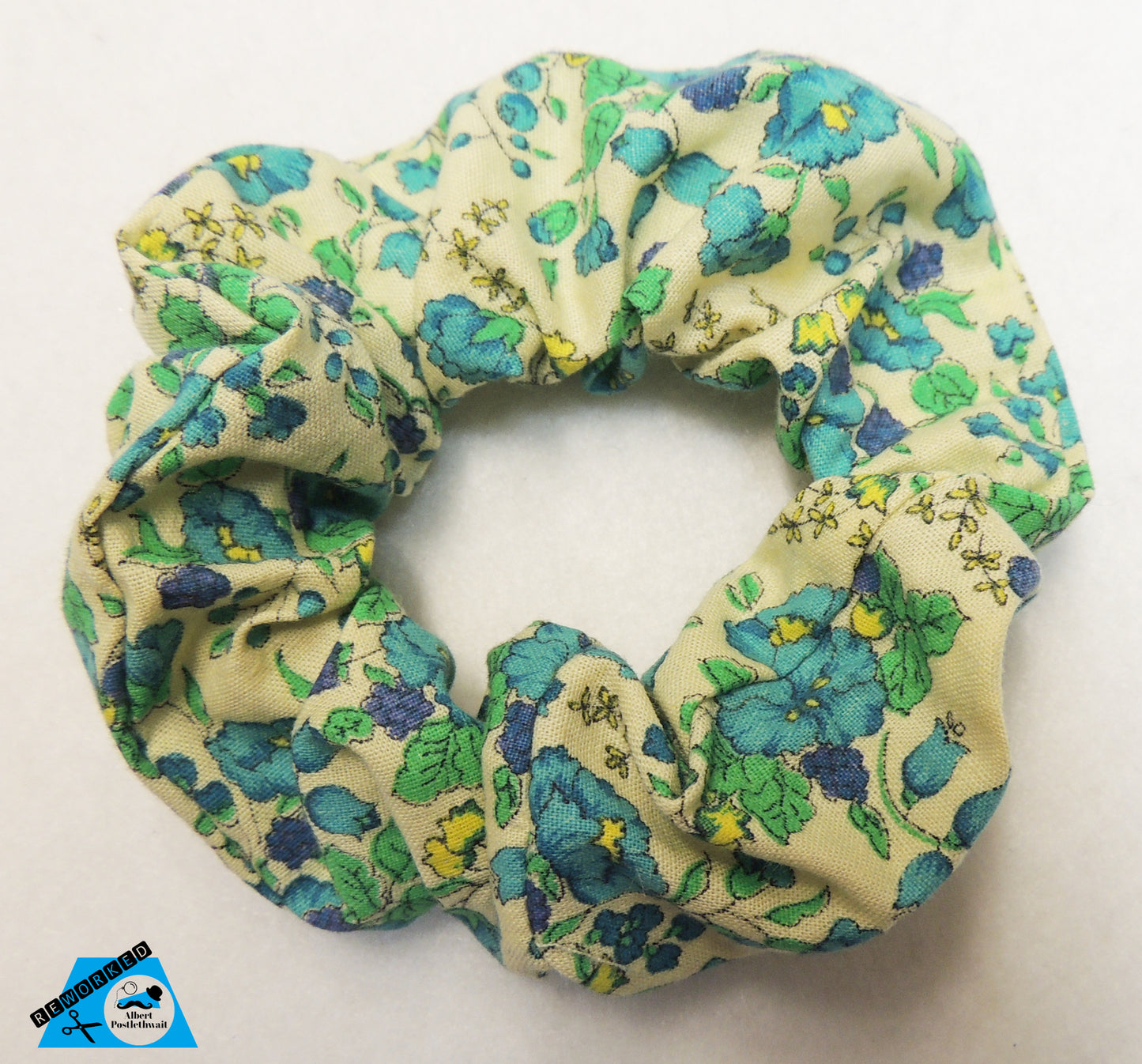 Retro Floral Scrunchie