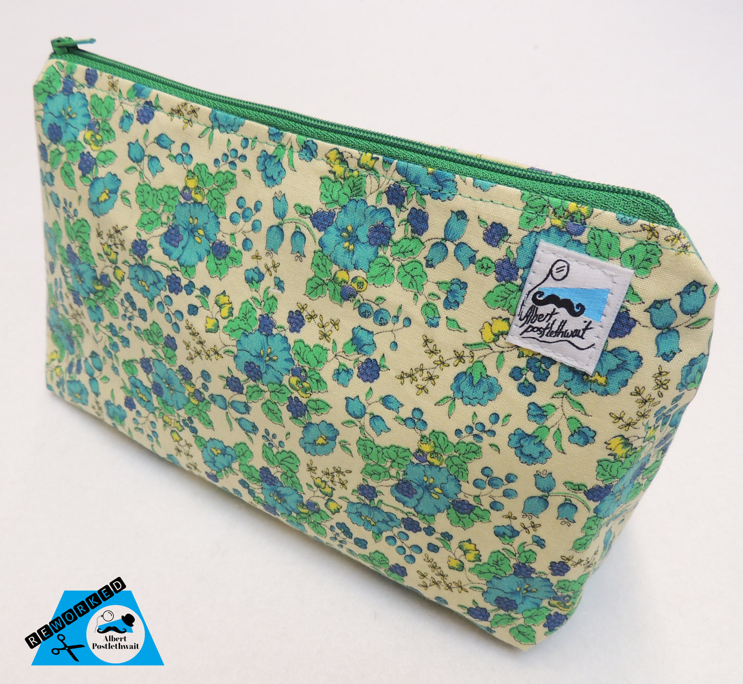 Retro Floral Cosmetics Bag